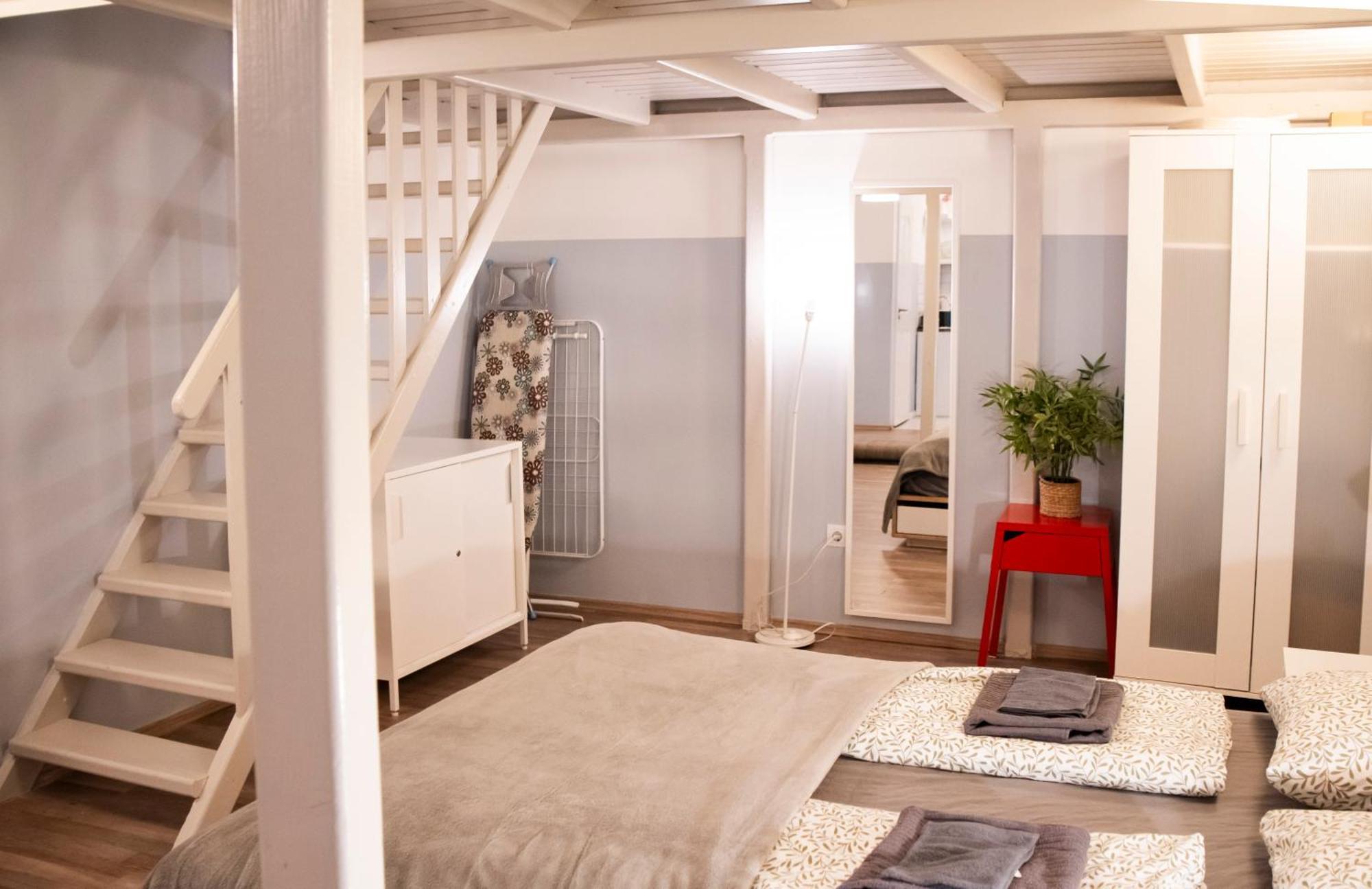 Klau33 Apartment In Party District Budapest Exteriör bild